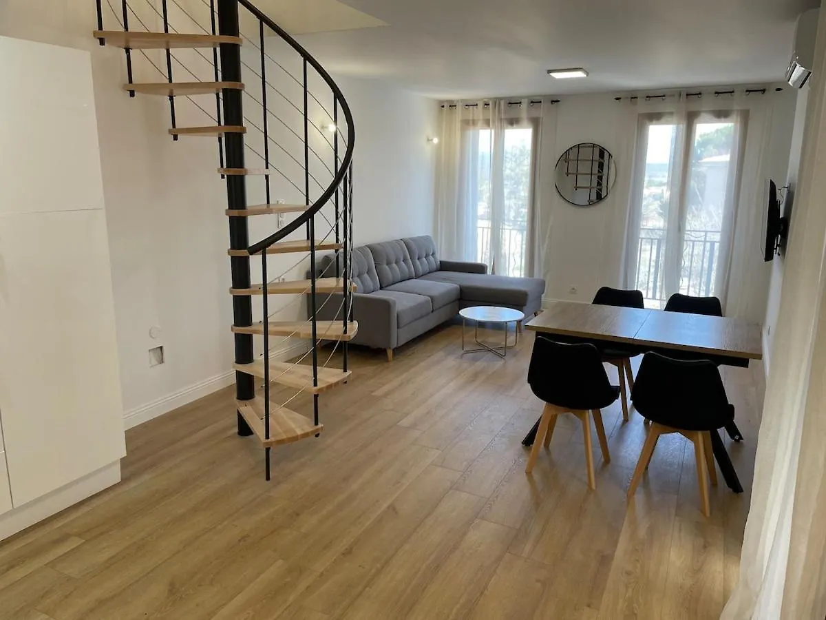 Appartement 6 Personnes - 04190 Les Mees 0*,  France